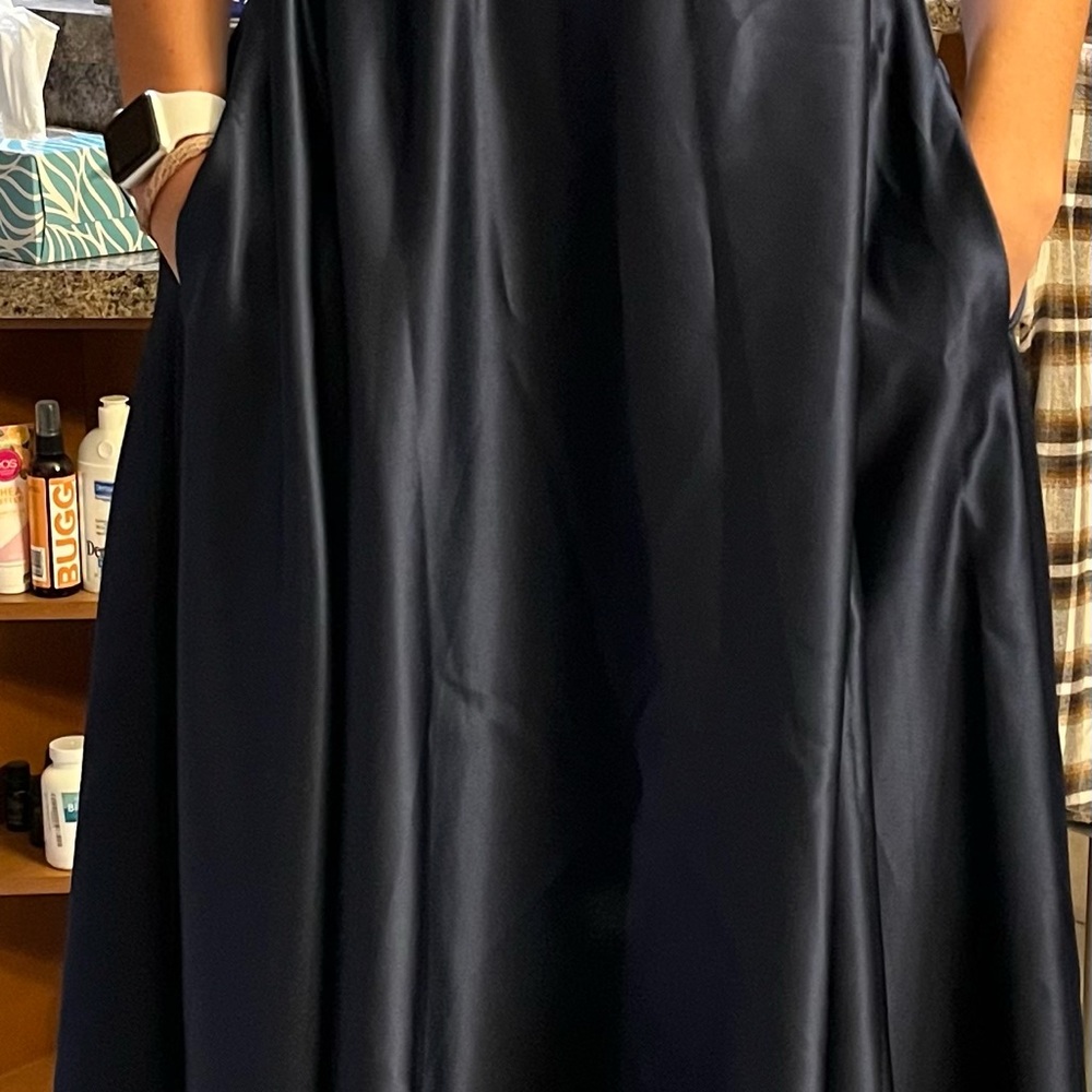 Women's navy blue Spaghetti Strap formal Dress Long with Pockets - Satin - Picture 4 of 7